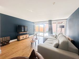 Photo 15- click for photo gallery